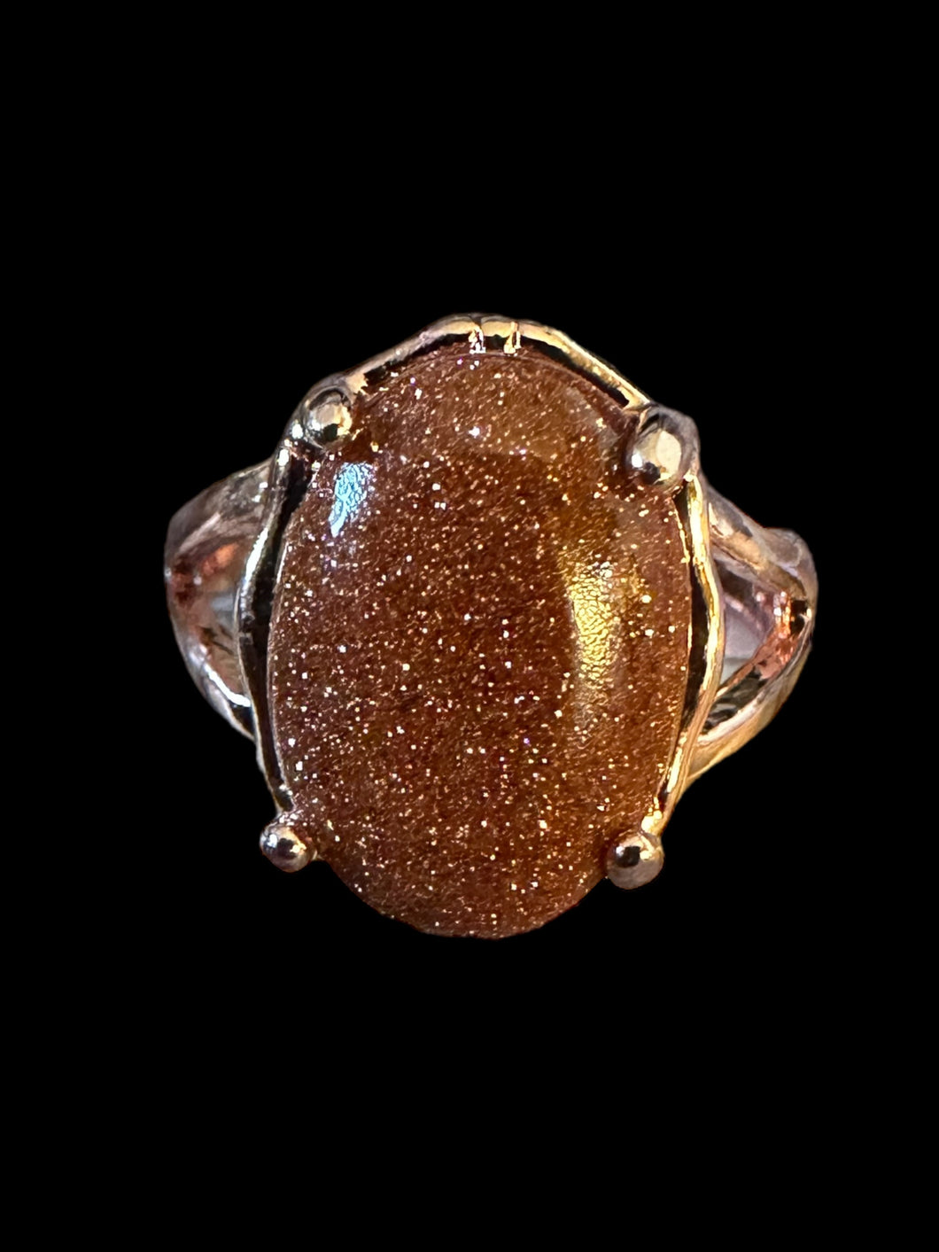 Goldstone ring