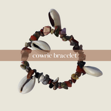 Load image into Gallery viewer, Cowrie bracelet
